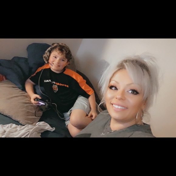 Meet your Posher, Apryl - Picture 12 of 16